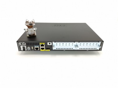 Маршрутизатор Cisco ISR4221-SEC/K9
