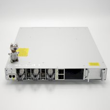 Коммутатор Cisco C9300-24P-E